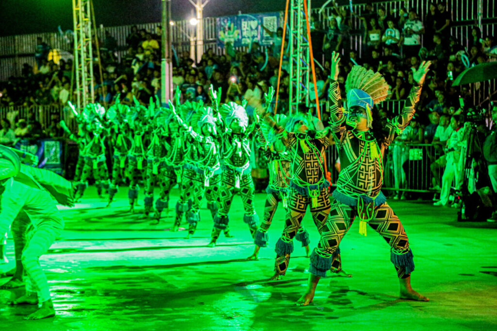 Duelo na Fronteira: Grande Público e O Encanto do Boi Malhadinho Imagem do artigo