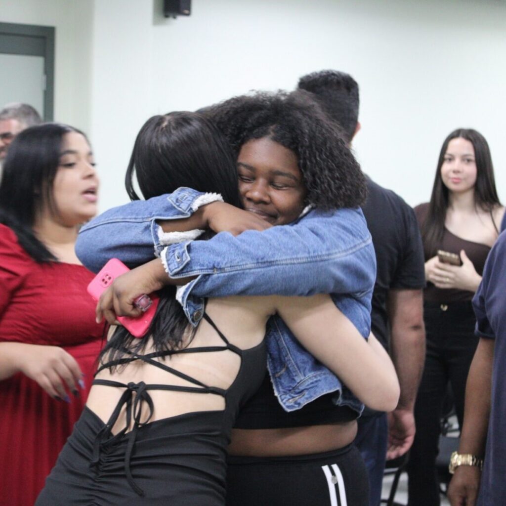 IFRS Forma 102 Estudantes em Educação de Jovens e Adultos Integrada à Educação Profissional