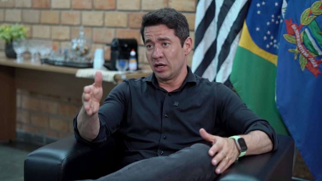 Ricardo Silva defende uso de redes sociais na política, mas alerta: 'Prefeito não deve ser influence