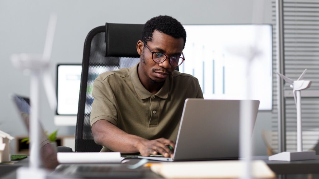 Setor de Energia Investe em Educação: O Caminho para a Transformação