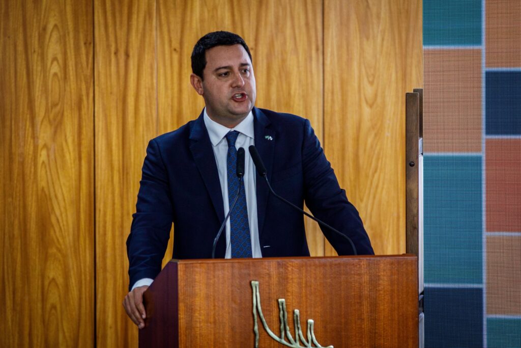 Desafios de Ratinho Jr. no PSD: Alianças Locais Impedem Avanço na Corrida Presidencial