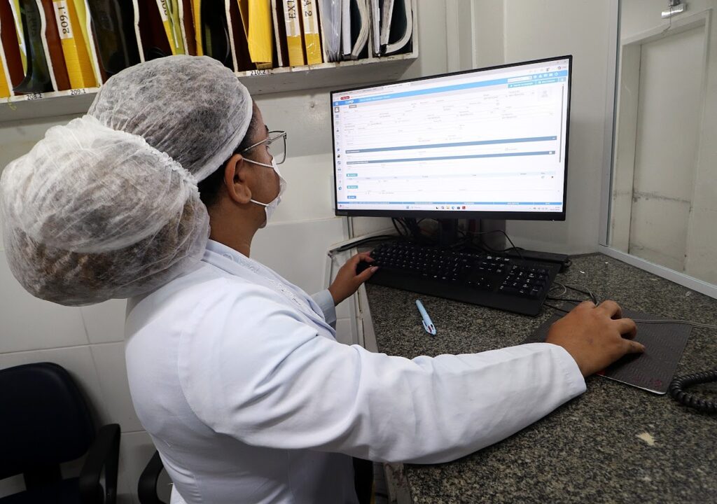 Huse Moderniza Atendimento com Prontuário Eletrônico e Tecnologia Avançada