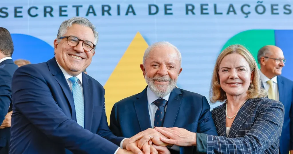 Lula Nomeia Olavo Noleto como Novo Ministro da SRI em Estruturação Política