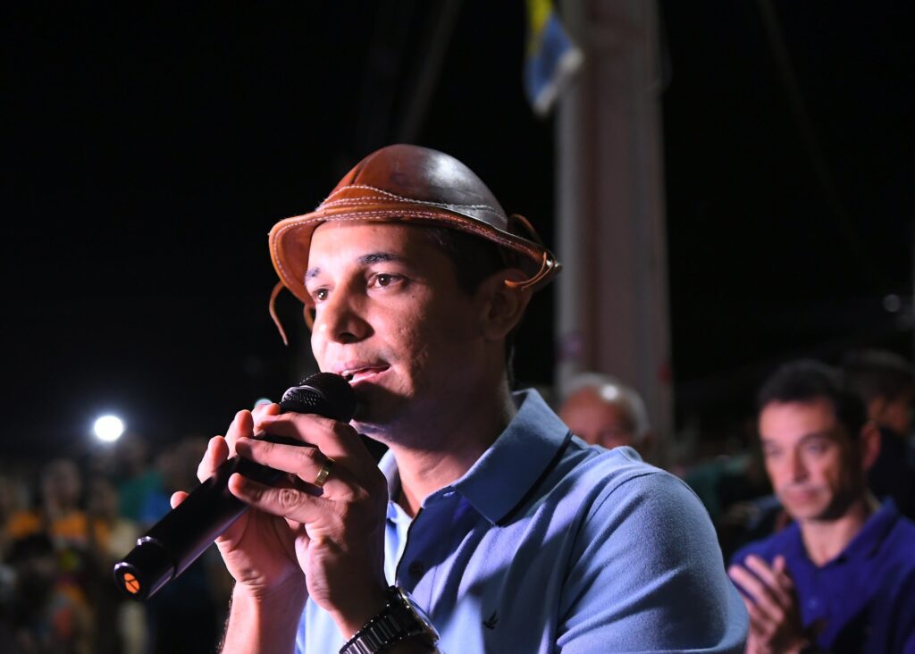 Megaoperação da PF Investiga Desvio de Recursos no RN; Prefeito de Mossoró Envolvido Megaoperação da PF Investiga Desvio de Recursos no RN; Prefeito de Mossoró Envolvido