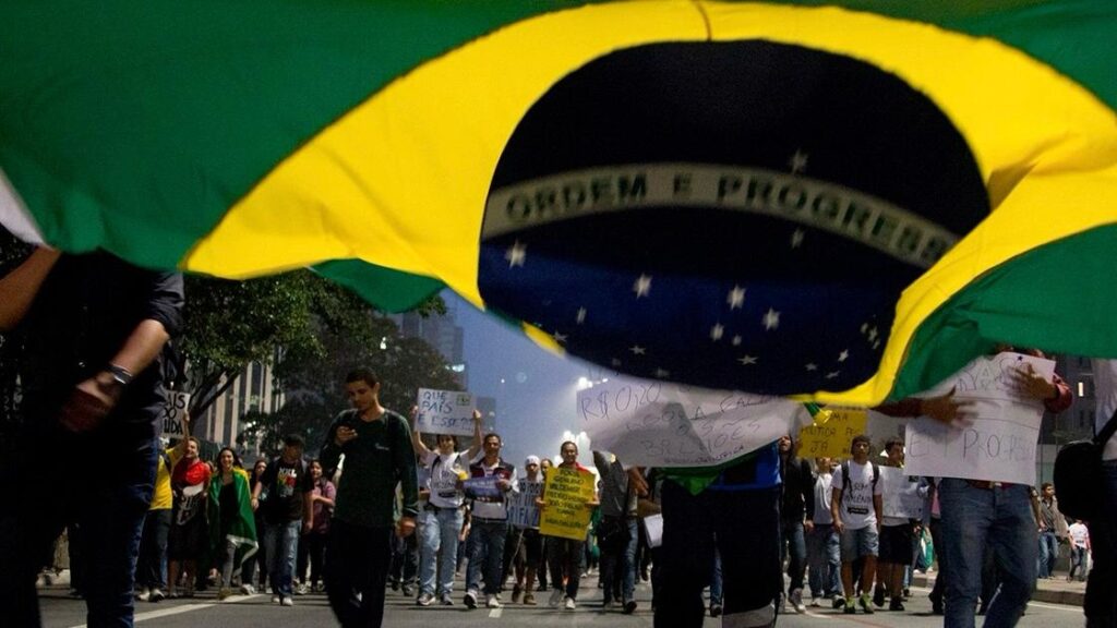 Polarização Política no Brasil: A Realidade por Trás do Barulho