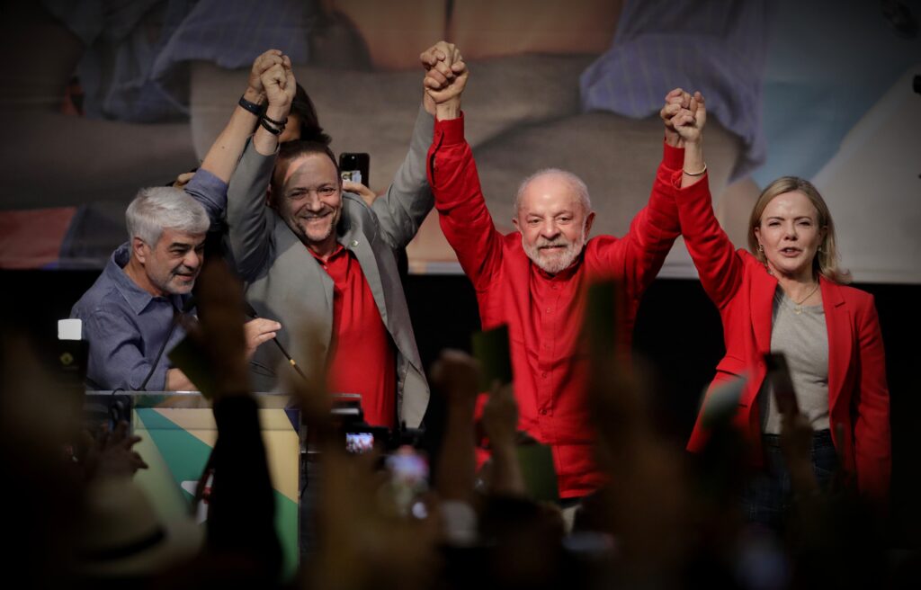 Prisão de Maduro gera polêmica: PT processa políticos por ligações com narcotráfico