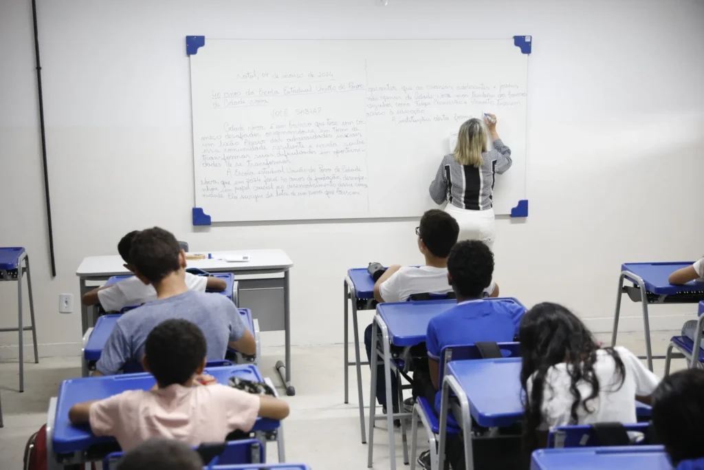 RN Convoca 1.607 Professores e Especialistas para Aprimorar Educação no Estado