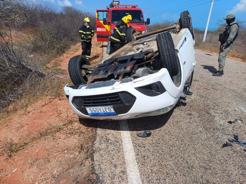 Tragédia na Costa Branca: Jovem de 25 anos morre em capotamento