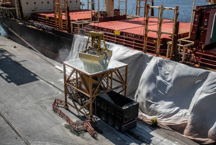 Brasil Importa 4,85 Milhões de Toneladas de Fertilizantes em Fevereiro de 2024 Brasil Importa 4,85 Milhões de Toneladas de Fertilizantes em Fevereiro de 2024