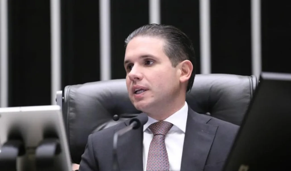 Câmara Aprova Criação de 16 Mil Vagas no Ministério da Educação e 1.500 na Gestão