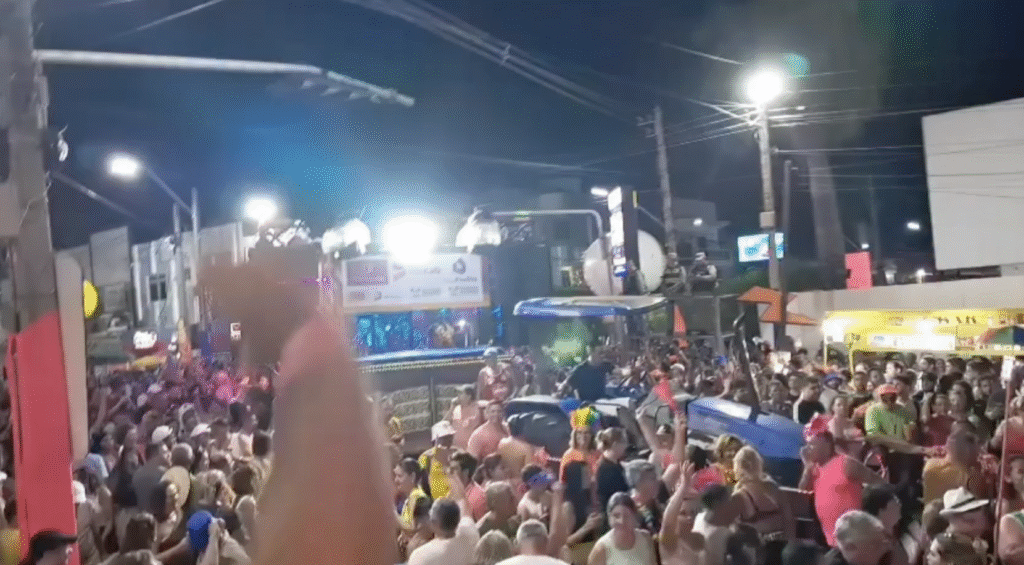 Fátima Bezerra Enfrenta Vaias no Carnaval de Caicó - O Que Isso Revela?