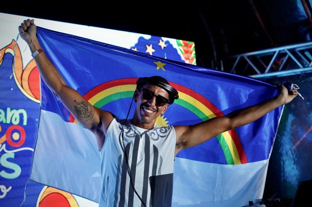 Festival Pernambuco Meu País Verão: Uma Noite de Cultura e Música à Beira-Mar Festival Pernambuco Meu País Verão: Uma Noite de Cultura e Música à Beira-Mar