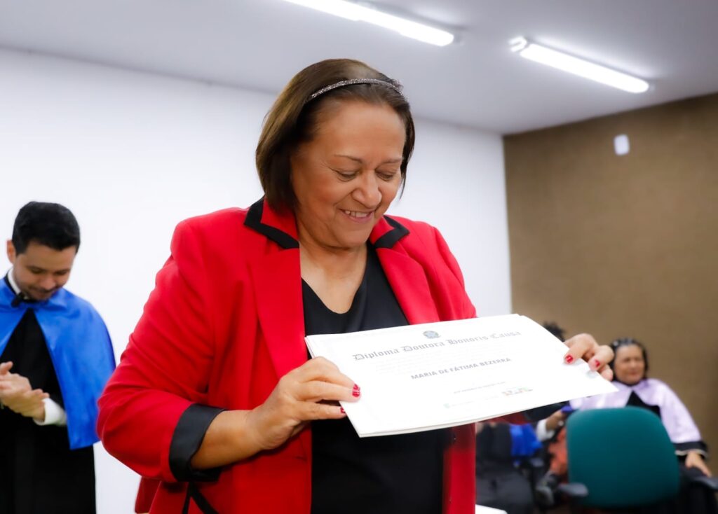 Governadora Fátima Bezerra Recebe Título de Honoris Causa do IFRN em Reconhecimento à Educação no RN