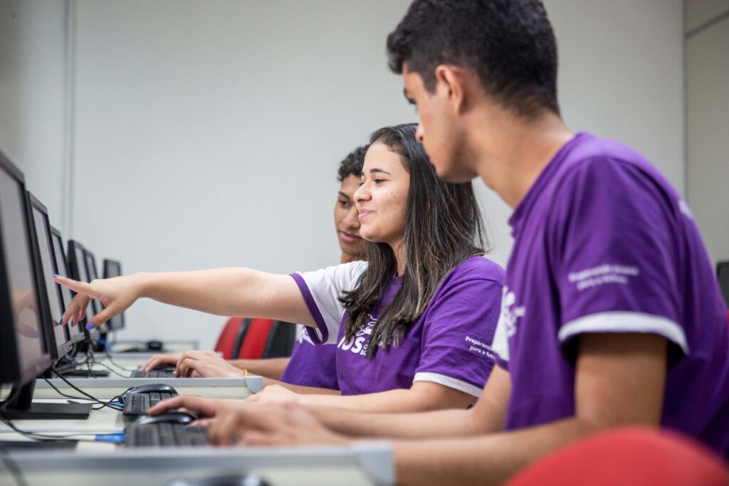 IOS Abre 1.300 Vagas Gratuitas em Cursos de Tecnologia para Jovens