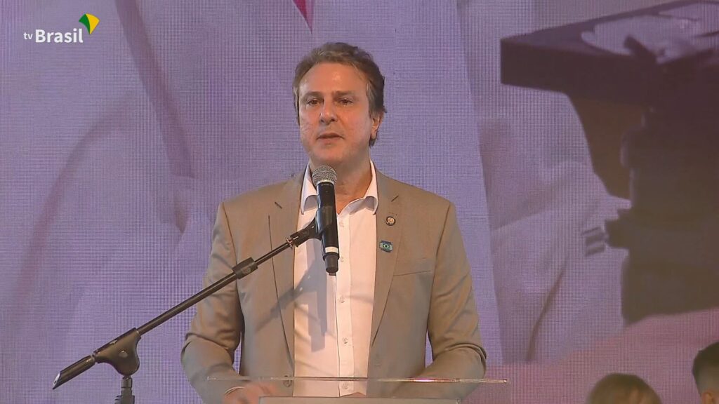 Ministro da Educação, Camilo Santana, Anuncia Pronunciamento Importante