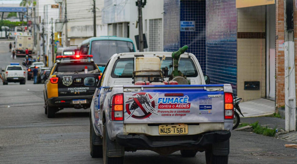 Ação da SES em Itabaiana: Fumacê para Combater o Aedes aegypti e Proteger a Saúde Ação da SES em Itabaiana: Fumacê para Combater o Aedes aegypti e Proteger a Saúde