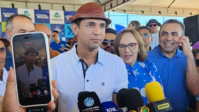 Allyson Bezerra Assina Contrato do Novo Estádio em Mossoró: Um Marco para o Esporte Local Allyson Bezerra Assina Contrato do Novo Estádio em Mossoró: Um Marco para o Esporte Local