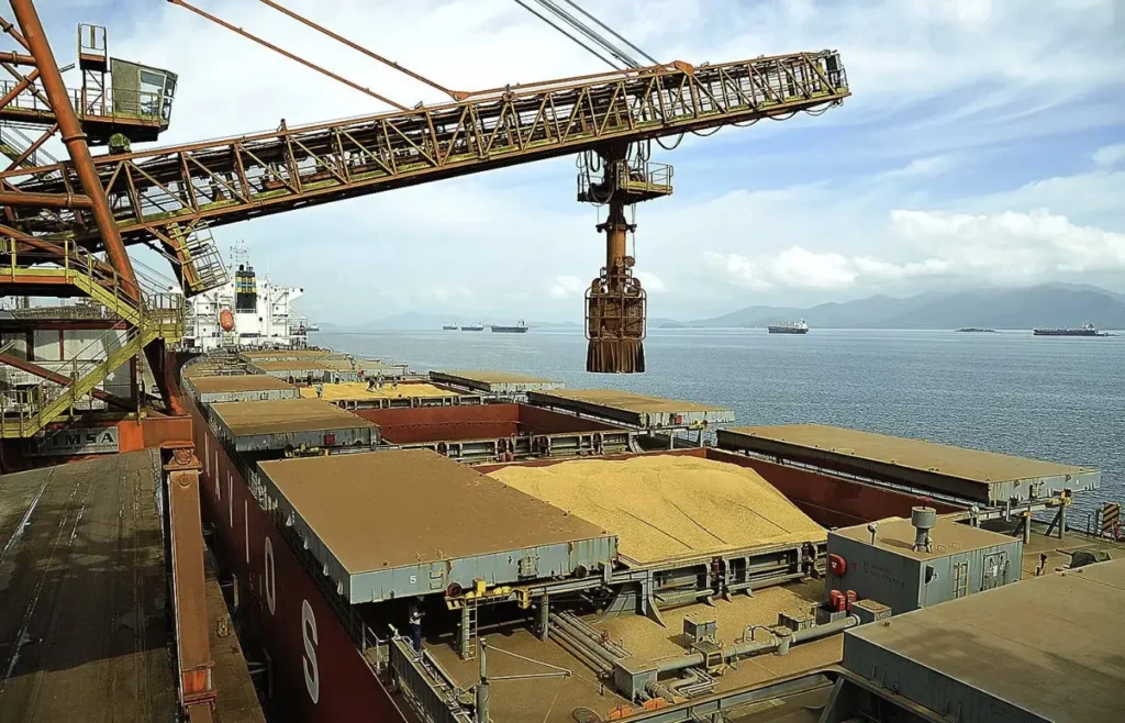 Goiás Rumo à 2ª Maior Safra da História e Aumento nas Exportações do Agronegócio Goiás Rumo à 2ª Maior Safra da História e Aumento nas Exportações do Agronegócio