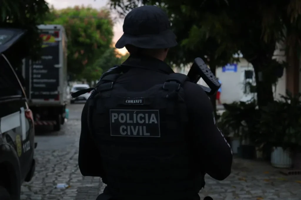 Operação Crivo: Polícia Cumpre Mandados em Investigação sobre Fraudes em Concursos Públicos