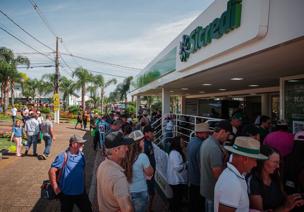 Sicredi Fortalece seu Compromisso com o Agronegócio na 26ª Expodireto Sicredi Fortalece seu Compromisso com o Agronegócio na 26ª Expodireto