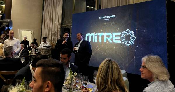 Tirso Meirelles Propõe ‘Plano Brasil’ para Fortalecer a Soberania do Agronegócio Tirso Meirelles Propõe 'Plano Brasil' para Fortalecer a Soberania do Agronegócio