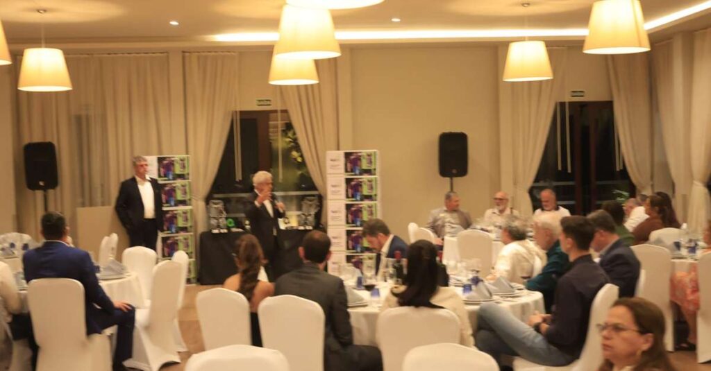 AçaíBot: A Revolução da Colheita de Açaí no Pará | Inovação no Agronegócio AçaíBot: A Revolução da Colheita de Açaí no Pará | Inovação no Agronegócio