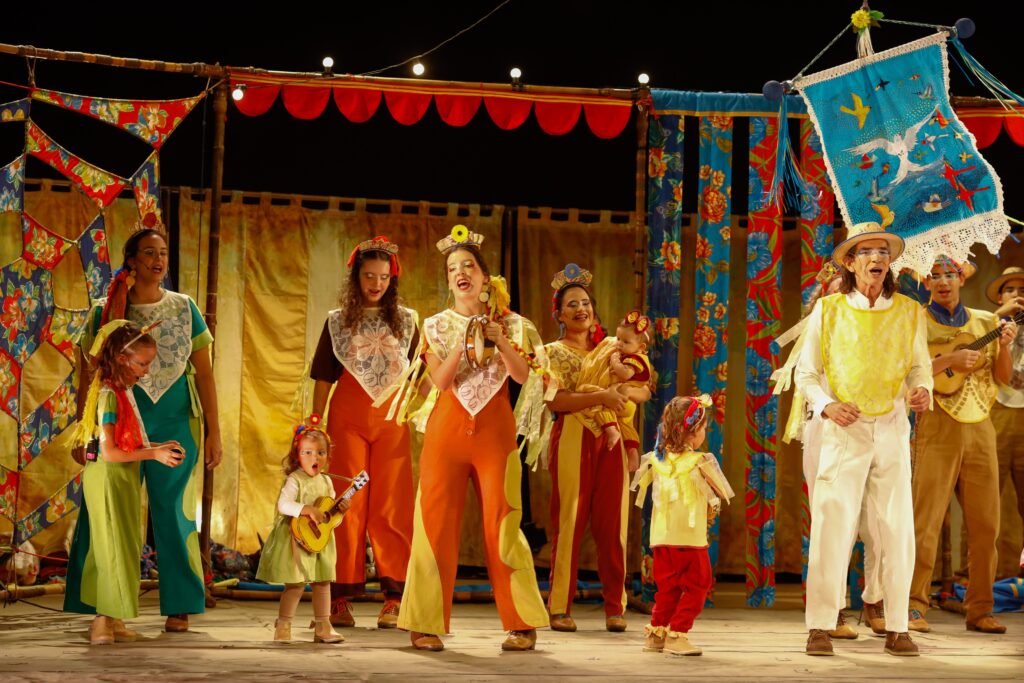 Carroça de Mamulengos: Uma Tradição de Quase 50 Anos em Cena no Festival de Curitiba