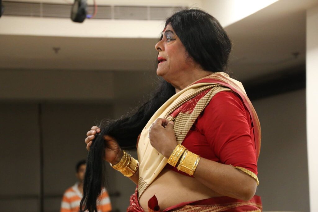 Chapal Bhaduri: A Trajetória do Ator Indiano que Encantou o Palco e Foi Esquecido pelo Teatro