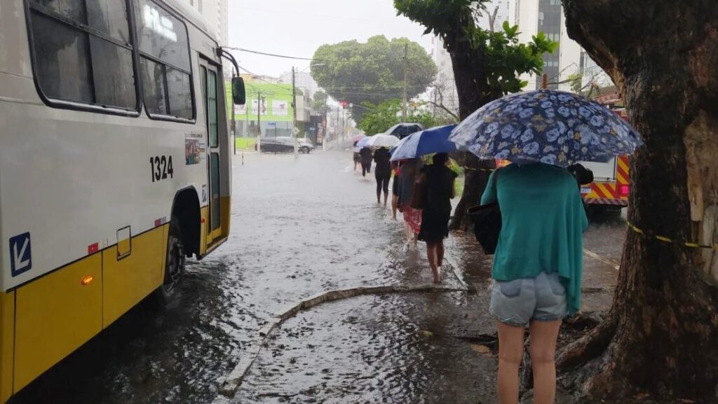 Chuvas Intensas: Inmet Coloca 99 Cidades do RN em Alerta Laranja