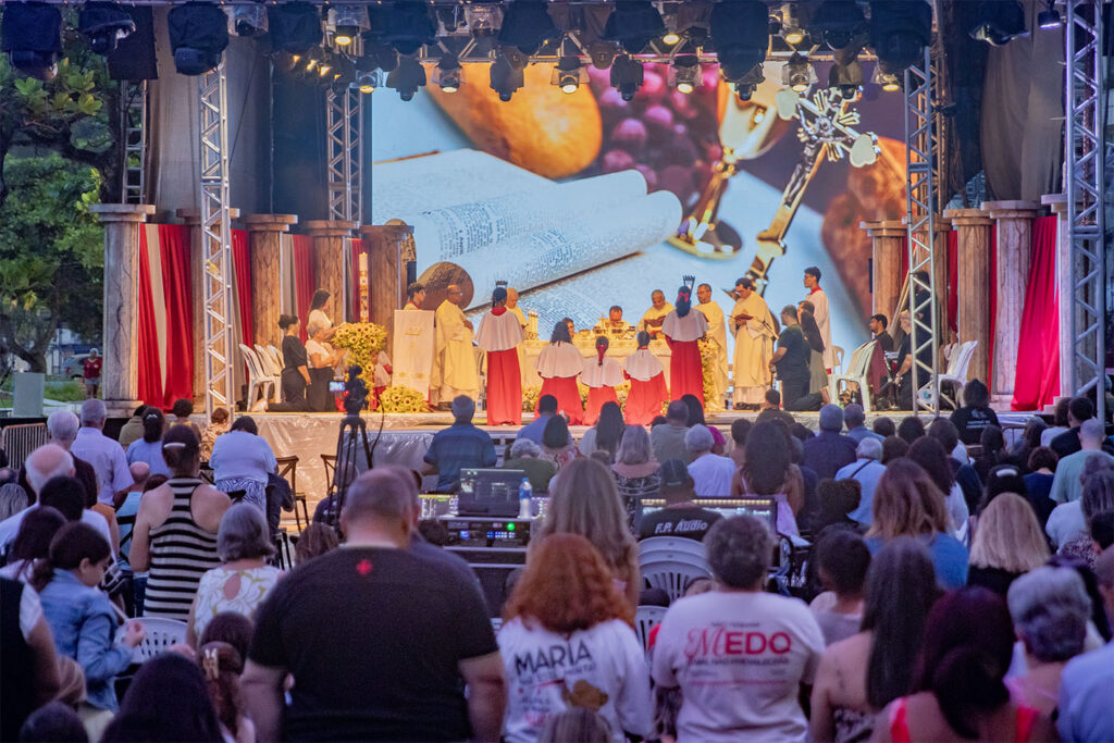 Emoção e Fé na Última Apresentação do 'Auto Paixão de Cristo' em Macaé