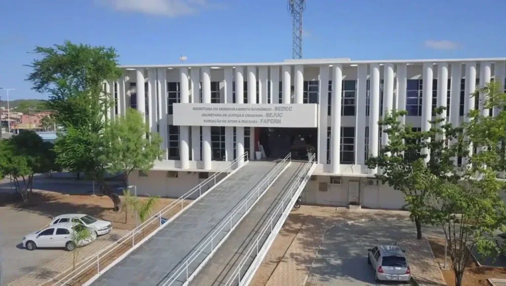 Fapern Anuncia 47 Bolsas com Auxílio Mensal de Até R$ 5,5 mil para Inovação no RN