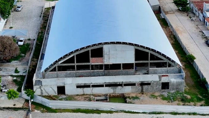 Ginásio Poliesportivo de Caraúbas: 70% da obra concluída e investimento de R$ 4 milhões Ginásio Poliesportivo de Caraúbas: 70% da obra concluída e investimento de R$ 4 milhões