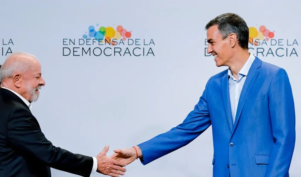 Lula participa do Fórum em Defesa da Democracia na Espanha