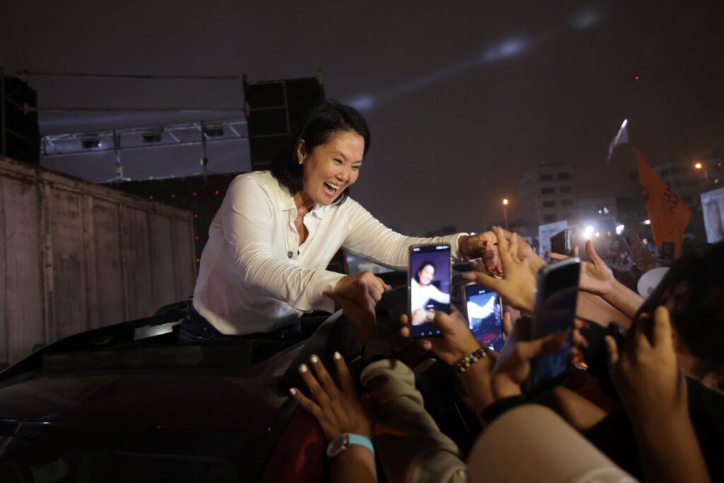 Peru Nas Urnas: Keiko Fujimori Lidera em Eleição Marcada por Crise Política e Violência