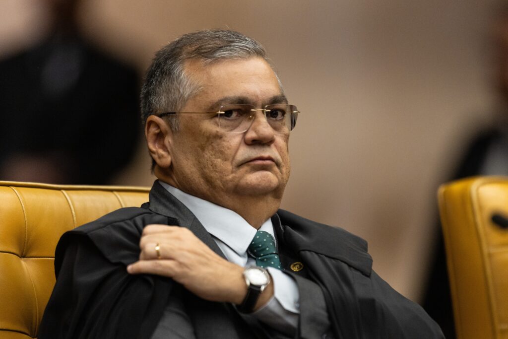 Reforma do Judiciário de Flávio Dino: Elogios de Fachin e Críticas na Corte