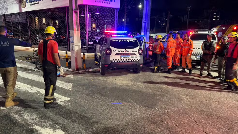 Tragédia em Natal: Motociclista Morre Após Colisão com Viatura da PM Durante Perseguição Tragédia em Natal: Motociclista Morre Após Colisão com Viatura da PM Durante Perseguição
