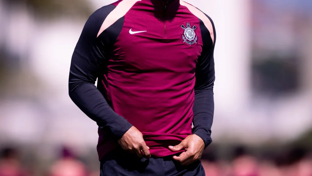 Memphis se reúne com Gaviões da Fiel e discute permanência no Corinthians