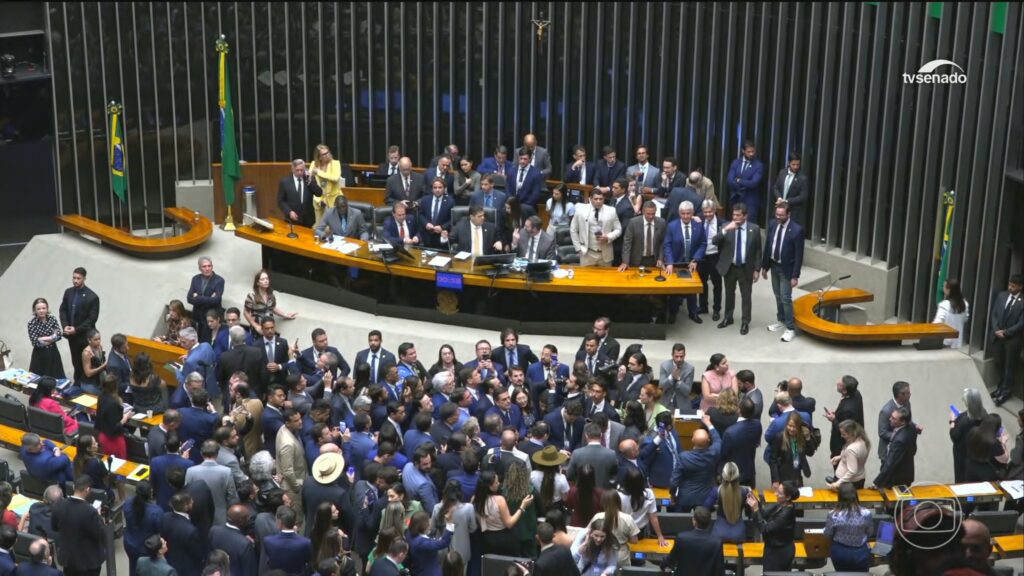 A Conflitante Política em Torno da Dosimetria dos Atos Golpistas
