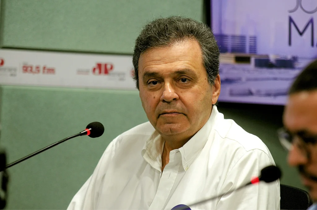 União Brasil Retira Apoio e Carlos Eduardo Desiste da Candidatura ao Senado