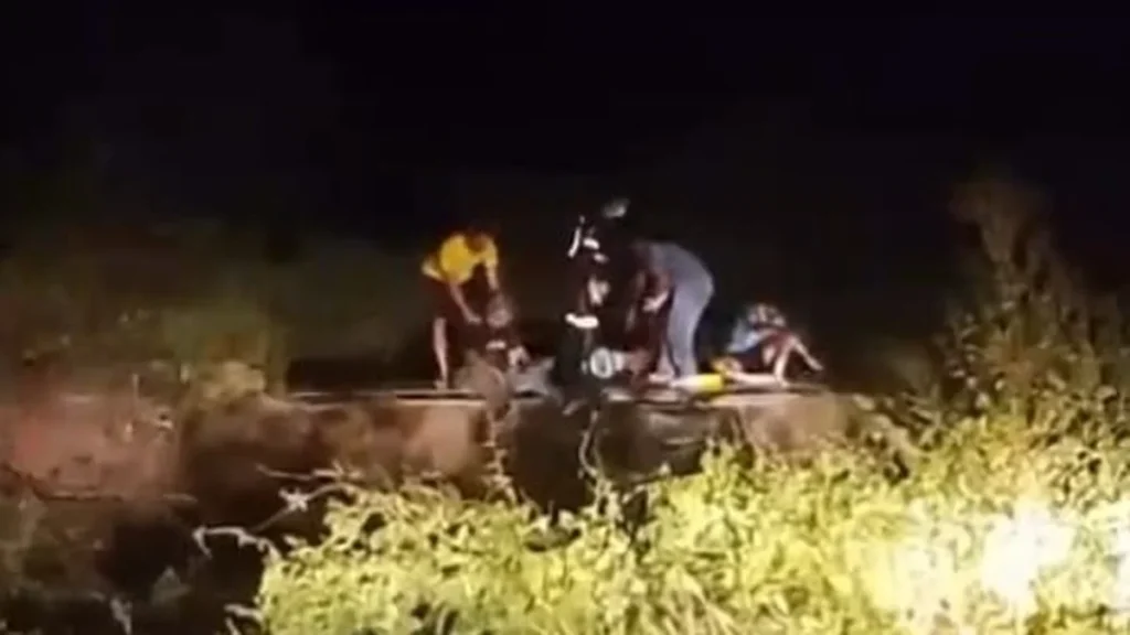 Acidente com ônibus da equipe sub-17 do Mossoró na BR-304 deixa feridos leves e mobiliza resgate Acidente com ônibus da equipe sub-17 do Mossoró na BR-304 deixa feridos leves e mobiliza resgate