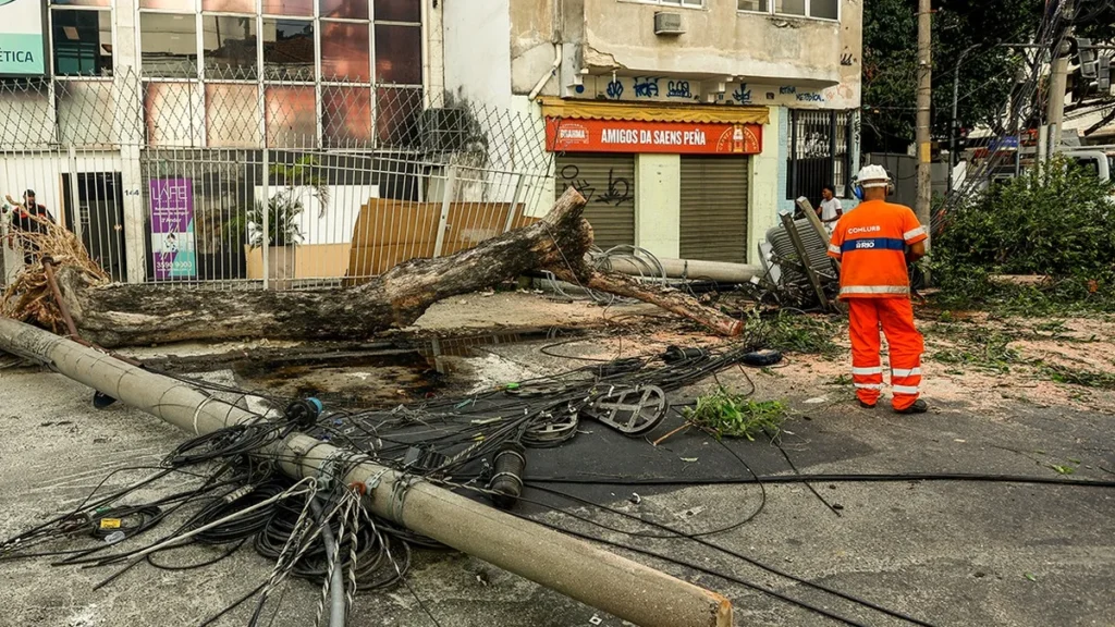 Vendaval no Sudeste revela desafios urbanos diante do clima extremo